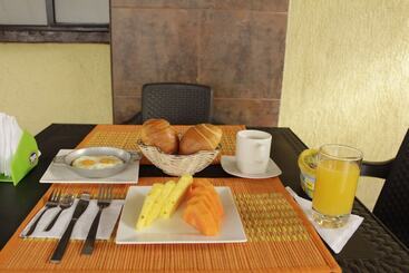 فندق Ayenda 1087 La Estacion