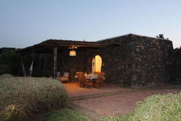هتل Dammusi I Jardina