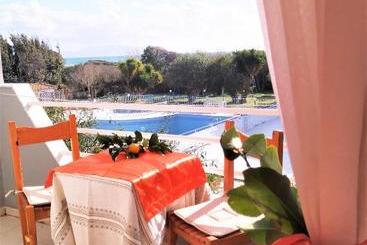 هتل Golden Beach