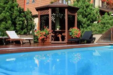 آپارتمانهای توریستها Boutique Vila Artemide