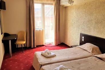 хотел хилез Hotel Hilez