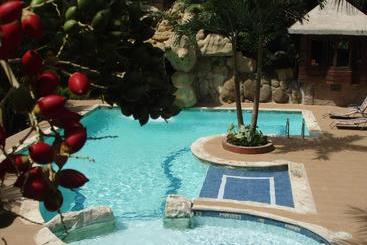 هتل Kashama Eco Resort & Spa