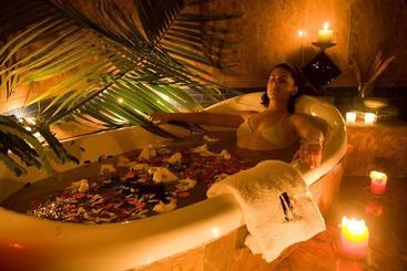 هتل Kashama Eco Resort & Spa