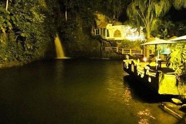 هتل Kashama Eco Resort & Spa