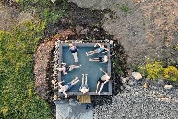 هتل Sveinbjarnargerdi