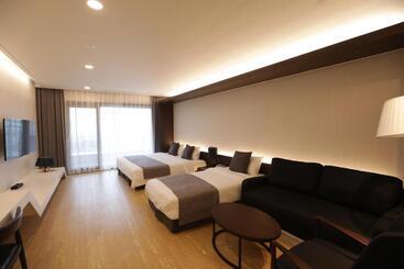 فندق The Qube Resort Jeju