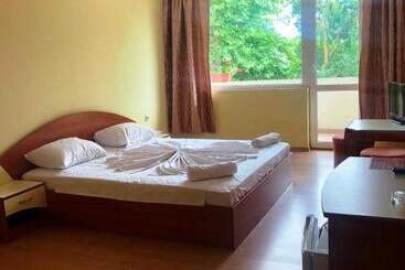 فندق Arkadia Guest House