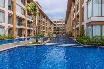 בית מלון כפרי Henann Crystal Sands Resort