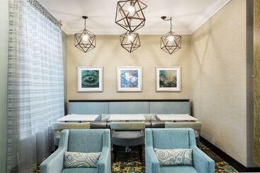 ホテル Homewood Suites By Hilton Ottawa Airport