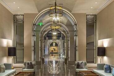 هتل Omni Louisville