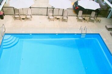 בית מלון כפרי Cabana Oceanfront/ Boardwalk