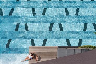 ホテル Saturdays Residence By Brown Starling