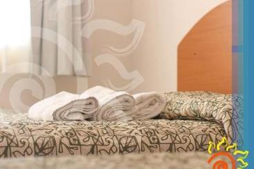 هتل Suites Del Sol