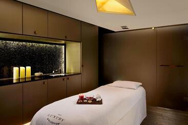 The Alexander, A Luxury Collection Hotel, Yerevan