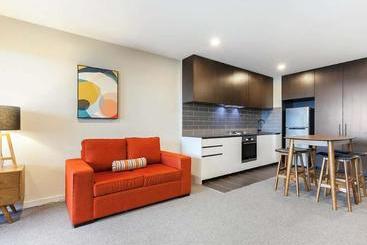 هتل The Sebel Melbourne Moorabbin