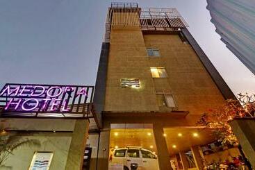 בית מלון כפרי Medora