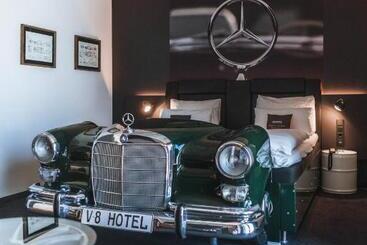 V8 Hotel Köln At Motorworld