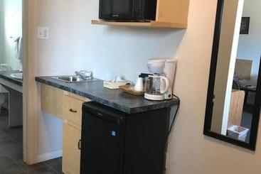 New Country Motel