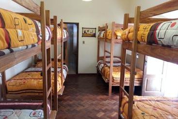 Villa Oropeza Hostel
