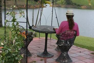 ホテル Casa Finca Típica The Lake