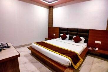 فندق Grand Tapovan