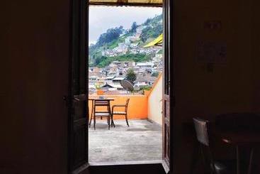 هتل La Posada Colonial