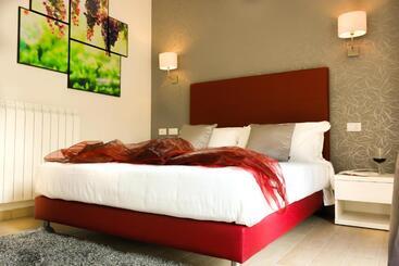 ホテル Rossovino Como