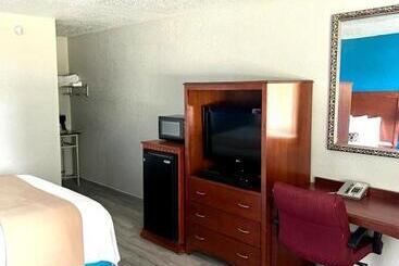 فندق Rodeway Inn