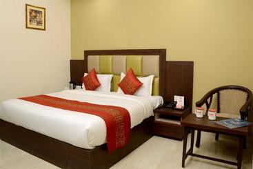 Oyo 4107 Hotel Aroma Inn