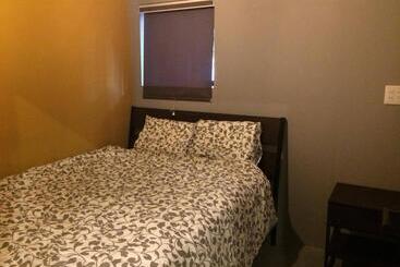 فندق صغير Sana Inn Town