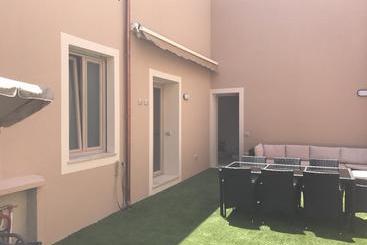 تختخواب و صبحانه Il Borgo