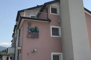 هتل Capri