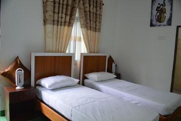 هتل Cinnamon Airport Residencies