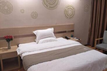 هتل Greentree Inn Henan Shangqiu Liangyuan District Railway Station Express