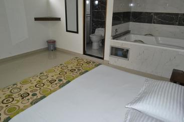 فندق Punto Dos Suites