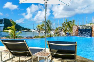استراحتگاه Harbor Club St Lucia, Curio Collection By Hilton