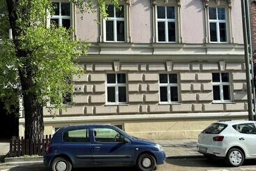 アパートホテル Iris Apart