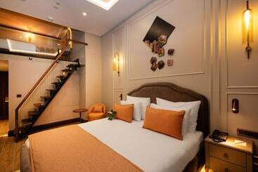 Levni Istanbul Hotel Handwritten Collection