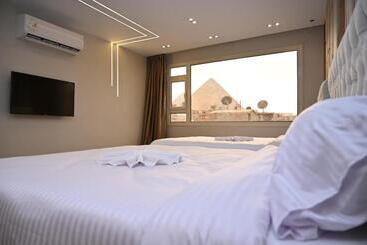 هتل Pyramids Enigma Grand Lodge
