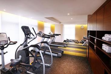 هتل Hampton By Hilton Beihai Station