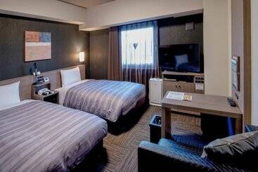 בית מלון כפרי Route Inn Takamatsu Yashima