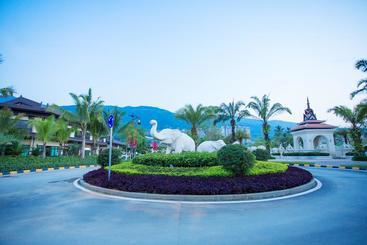 هتل Xishuangbanna Yajule City Golf