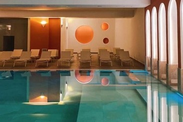 Отель Fllad Resort & Spa