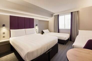 Premier Inn London Waterloo  Lambeth Road