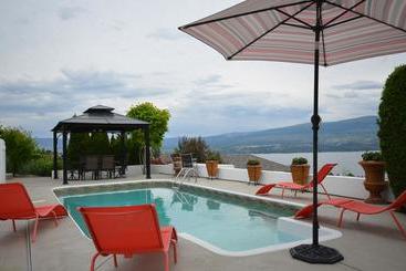 Bella Luna Bed And Breakfast