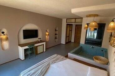 Z Exclusive Hotel And Villas