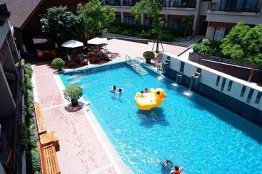Plakan Resort