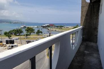 Reggae Hostel Montego Bay