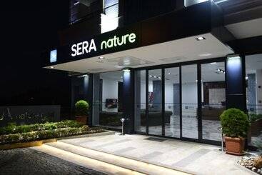 فندق Sera Nature