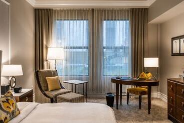 Отель Birks Montreal